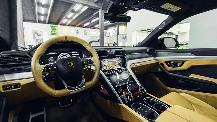 green-on-brown-lamborghini-urus-rental-dashboard-view-mph-club