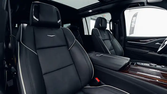 white-on-black-cadillac-escalade-rental-interior-view-turntable-mph-club