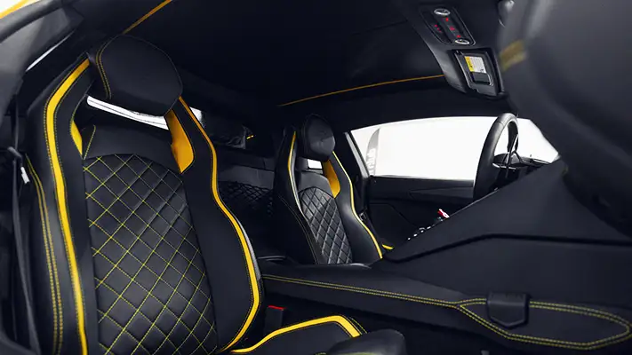 yellow-lamborghini-aventador-s-rental-interior-view-mph-club